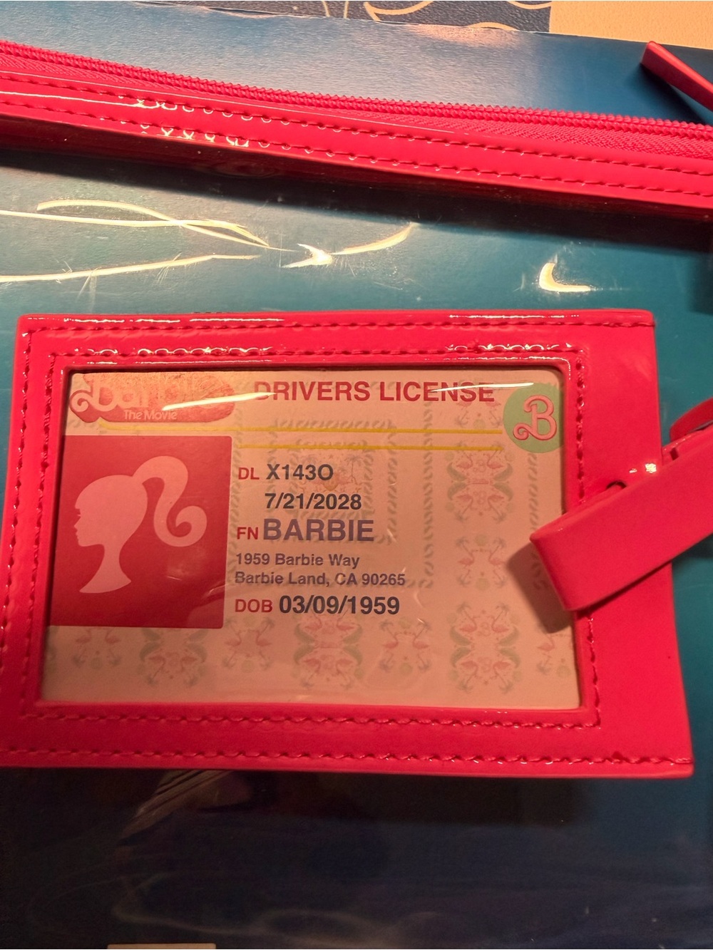 *LIMITED EDITION* Beis X Barbie passport holder and luggage tag - Picture 2 of 5